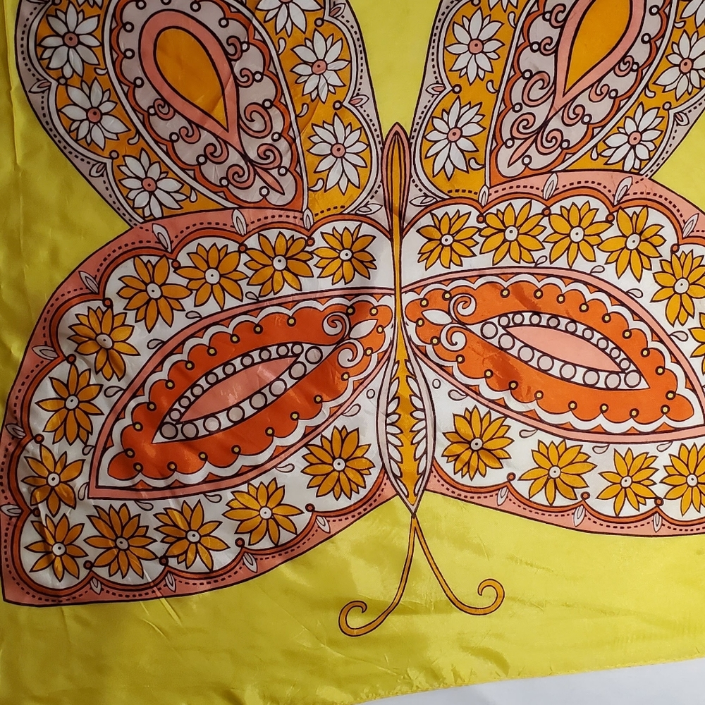 Unique 70s Vintage Dreamy Illustrated Pink Butterfly Graphic Scarf - Picture 9 of 11